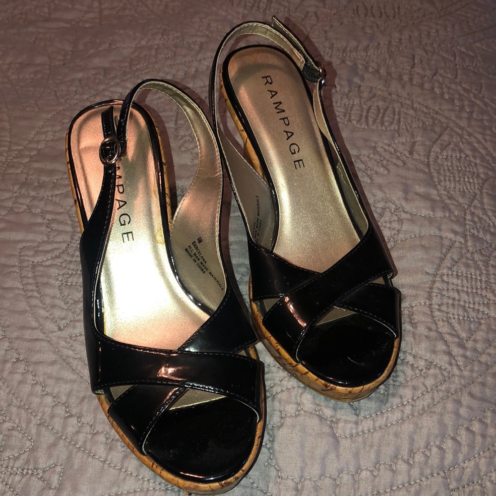 Rampage Wedge sandal Size 6